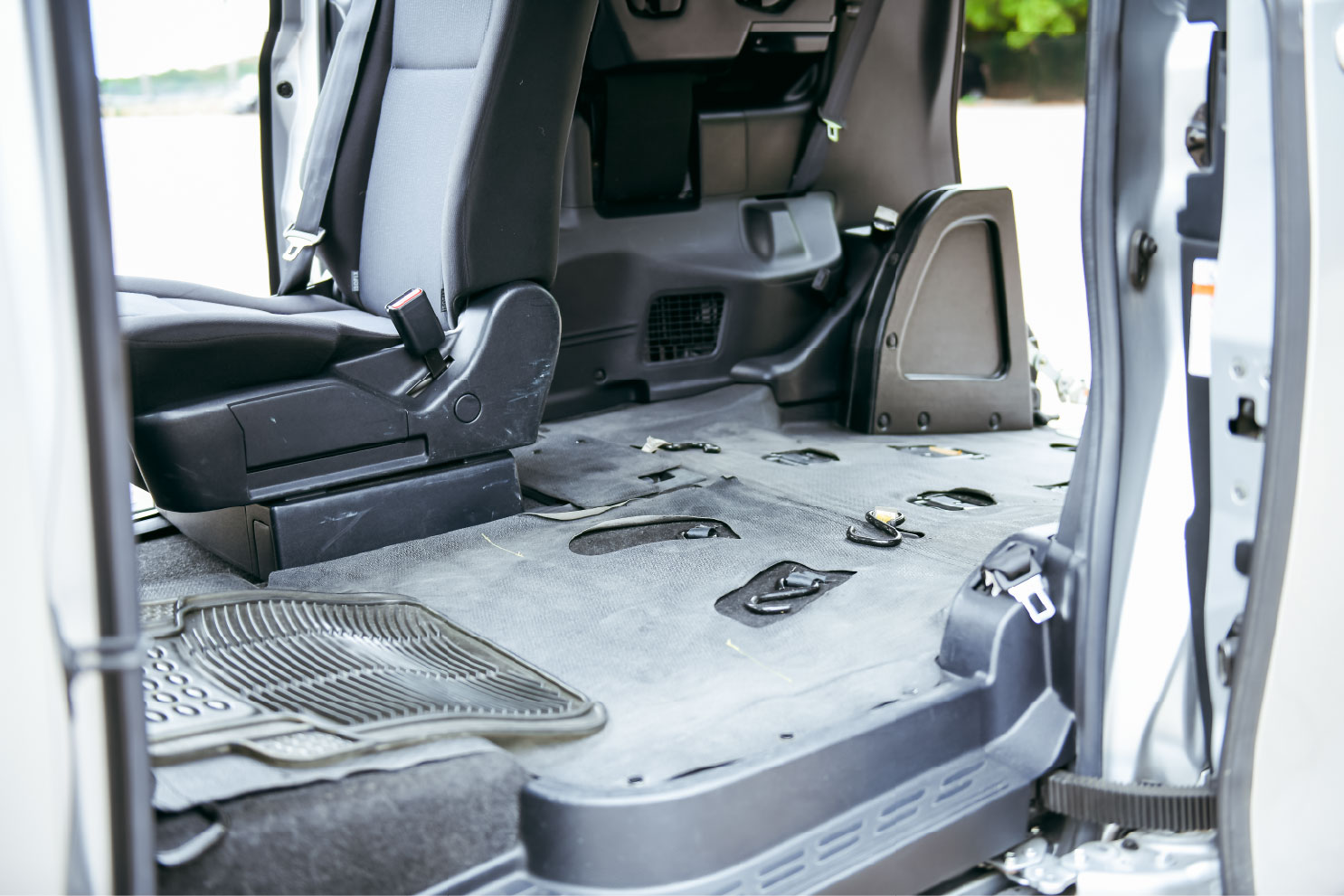 HK-Asscessable-7-seater_7.jpg