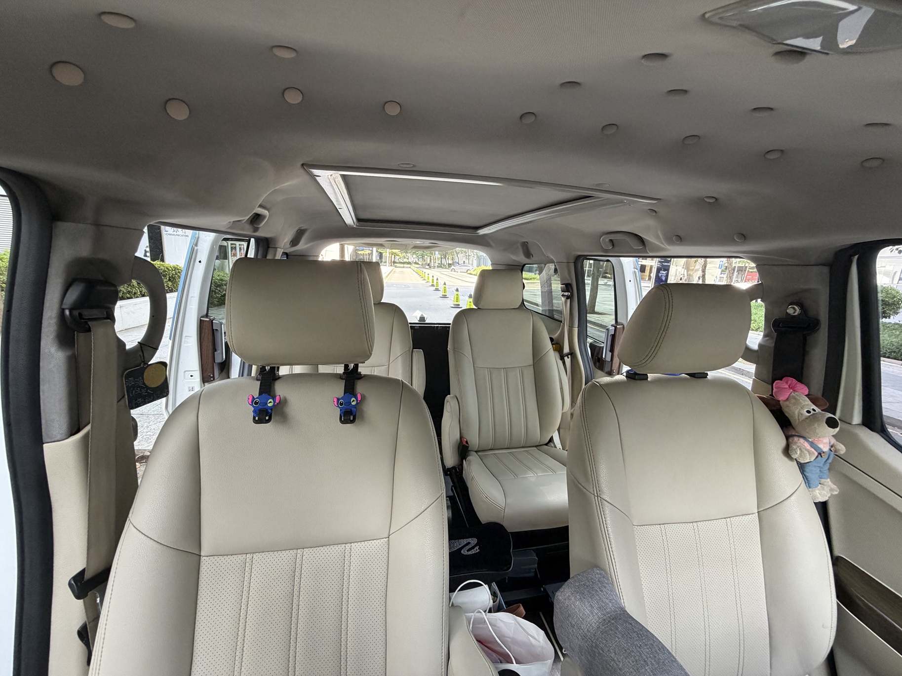 Mainland_rental-accessible-car_8.jpg