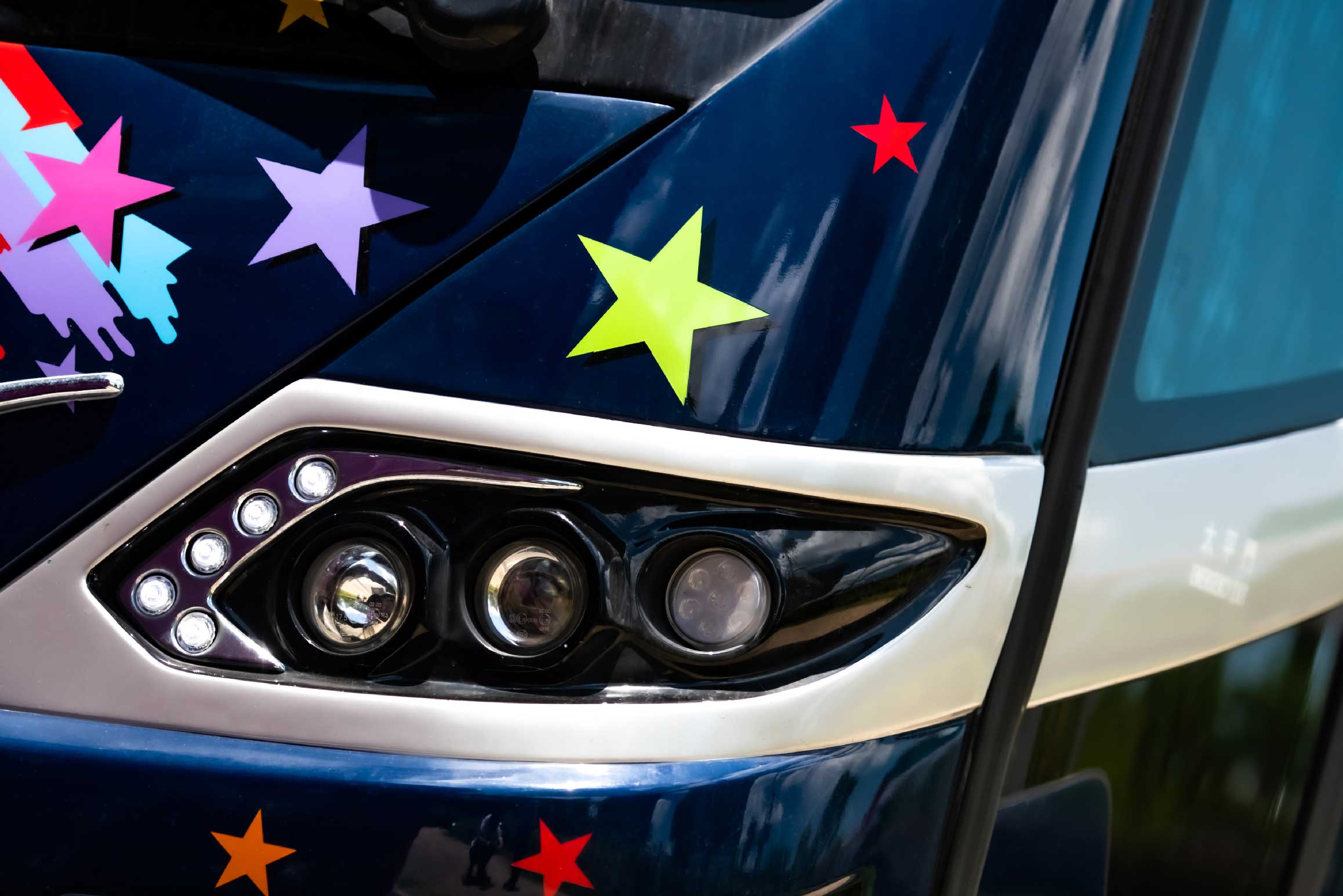 恆寶專業認證旅遊巴服務公司