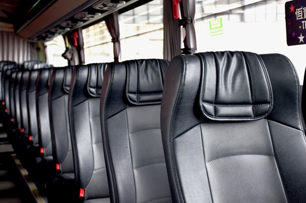 恆寶旅遊巴車廂